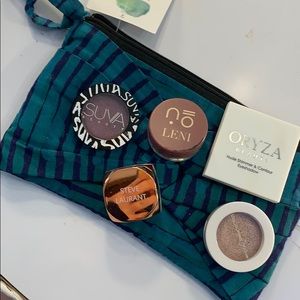 surprise shadows and pigments bag